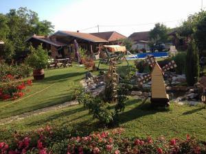 Zahrada ubytování Guest House Rose