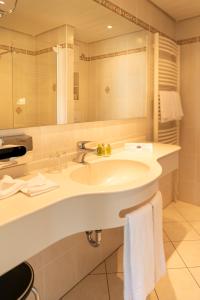 Koupelna v ubytování Hotel Europa Suites St Moritz