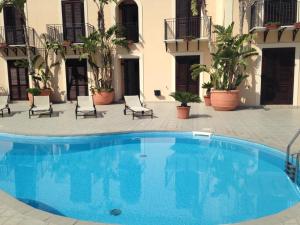 Bazén v ubytování Moresco Resort nebo v jeho okolí