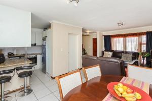 Χώρος καθιστικού στο Secured 3-Bedroom Townhouse