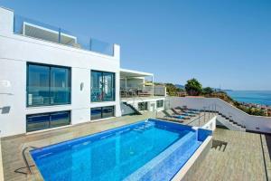 Zdjęcie z galerii obiektu Villa Barco Sea View by Villa Plus w mieście Torrox Costa