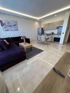 Η κουζίνα ή μικρή κουζίνα στο Perfect stay at CFC near Aeria Mall