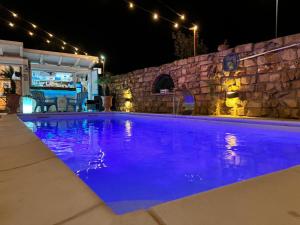 Bazén v ubytování Villa Irma guest house nebo v jeho okolí
