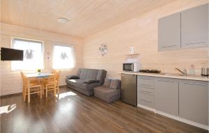 Η κουζίνα ή μικρή κουζίνα στο Beautiful Home In Jaroslawiec With Wifi