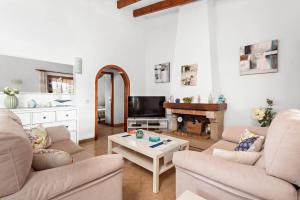 Et opholdsområde på Villa Cas Sucrer by Villa Plus