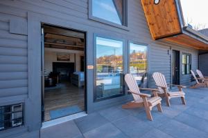 Πισίνα στο ή κοντά στο Cove Creek Lodge 207 Standard Double Queen Fireplace Room +3 φωτογραφίες