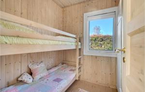 Ένα ή περισσότερα κρεβάτια σε δωμάτιο στο 4 Bedroom Cozy Home In Odder