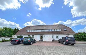 Budova, kde se apartmán nachází + 14 fotografií