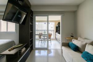 Μια τηλεόραση ή/και κέντρο ψυχαγωγίας στο Bright Studio - GRU 2806