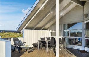 Balkoni atau teres di Holiday Home P Chr Dahls Vej Hvide Sande Iii