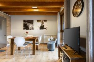 A television and/or entertainment centre at Casa Otal