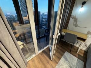 Χώρος καθιστικού στο RentNow New Lux Business Apartment in the Center