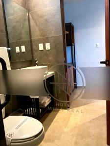 Koupelna v ubytování HOTEL MINA REAL MATEHUALA