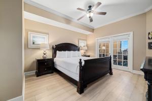 Ένα ή περισσότερα κρεβάτια σε δωμάτιο στο The Oasis at Orange Beach Unit 1816