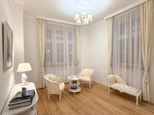 TV a/nebo společenská místnost v ubytování Studio Łazienna - Nocleg i Fotografia