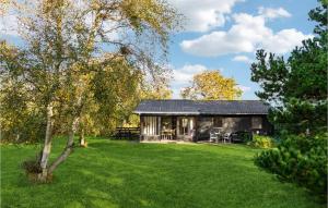 Zahrada ubytování Pet Friendly Home In Fanø With Wifi