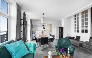 Χώρος καθιστικού στο Nice Home In Allinge With Wifi