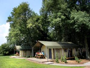 Zahrada ubytování Atmospheric tent lodge with dishwasher, in Twente