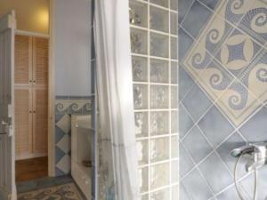 Ένα μπάνιο στο Elegant flat with breathtaking sea view +15 φωτογραφίες