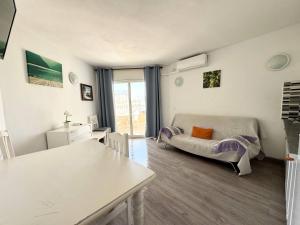 Postel nebo postele na pokoji v ubytování Apartsalou Bilbao
