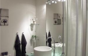 Baðherbergi á Apartment Sønderskovhedevej