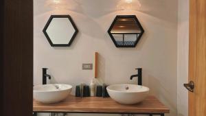 Bagno di Chill Roof Hotel