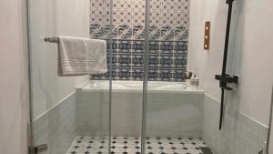 Bagno di Chill Roof Hotel