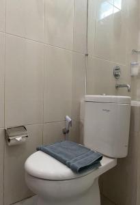 Ein Badezimmer in der Unterkunft Binumar Guest House