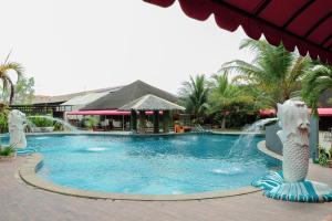 Πισίνα στο ή κοντά στο Thong's Inn Hotel Kualanamu
