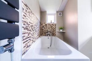 Φωτογραφία από το άλμπουμ του 3 Bedroom, Terrace Sleeps 5, Monthly Stays στο Νορθάμπτον