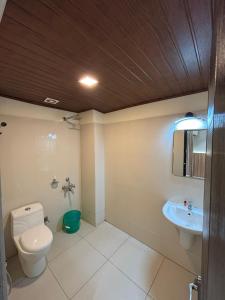 Koupelna v ubytování Muziris Manor Residency