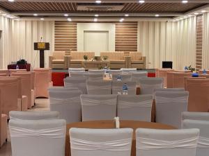 Zona business o sala conferenze di Palette 823 Hotel Ichchha