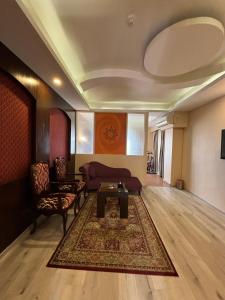 Area soggiorno di Palette 823 Hotel Ichchha