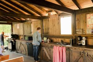 Liva Park Glamp的咖啡和沏茶工具
