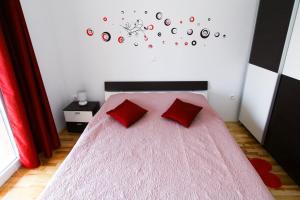 Postel nebo postele na pokoji v ubytování Apartments Renato