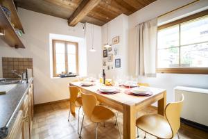 Kuchyň nebo kuchyňský kout v ubytování Ferienwohnung Scaletta