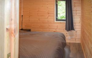 Postel nebo postele na pokoji v ubytování Cozy Home In Treungen With Wifi