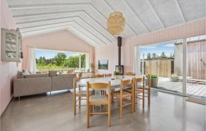 Φωτογραφία από το άλμπουμ του Beautiful Home In Tarm With Sauna σε Tarm