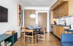 Kuchyň nebo kuchyňský kout v ubytování Nice Apartment In Aarhus C