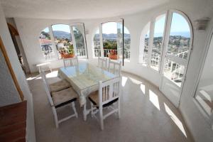 Balkón nebo terasa v ubytování Bellevue - sea view holiday home with private pool in Benissa