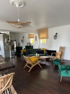Posedenie v ubytovaní VILLA LA PLAGE