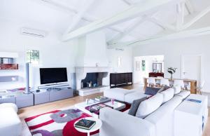 Gallery image of Villa Souraide in Souraïde +24 photos