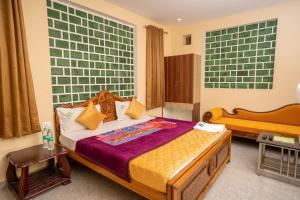 Voodi või voodid majutusasutuse Hotel Misty INN toas