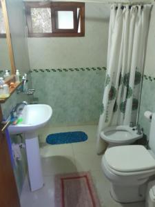 Ένα μπάνιο στο GONMAR duplex +11 φωτογραφίες