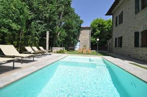 The swimming pool at or close to Villa Primula by PosarelliVillas