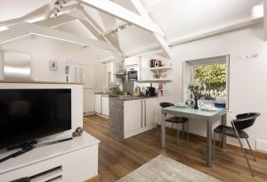 Una cocina o cocineta en Spice Barn