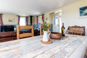 Gallery image of Foxhole Cottage in St. Davids