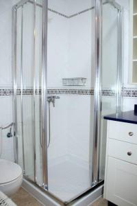 A bathroom at famara surf wifi 2 Még 24 kép