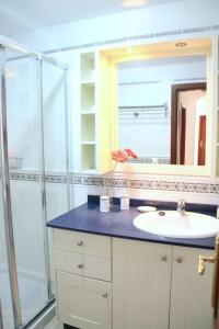 A bathroom at famara surf wifi 2