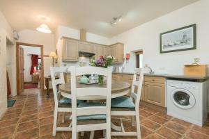 Η κουζίνα ή μικρή κουζίνα στο Drovers Cottage